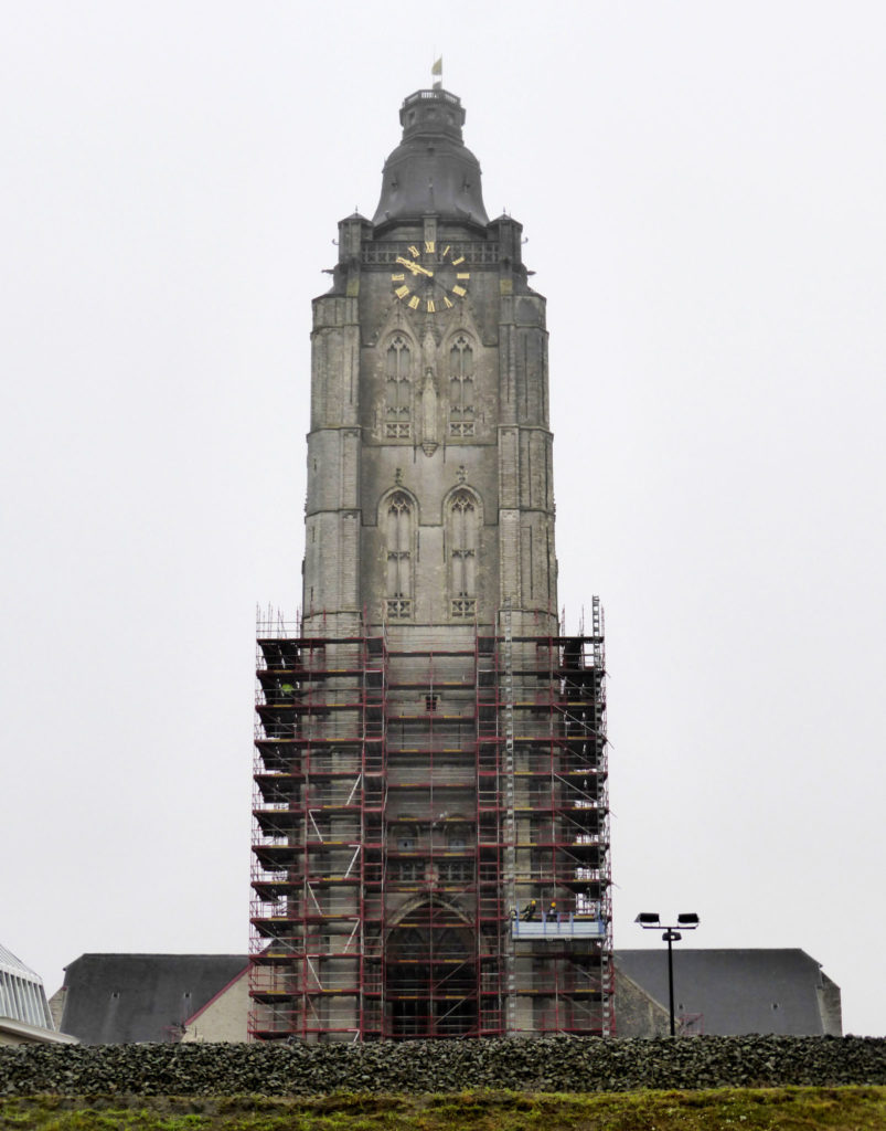 Start restauratie toren Sint-Walburgakerk van Oudenaarde